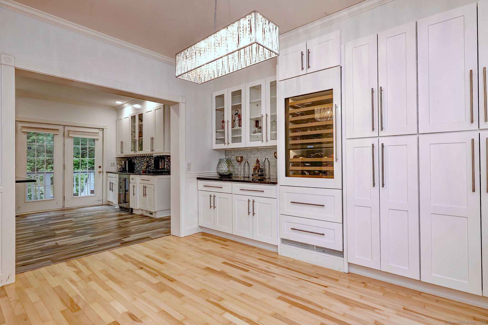 Newtown, Connecticut, 06470, United States, 5 Bedrooms Bedrooms, ,5 BathroomsBathrooms,Residential,For Sale,1907241