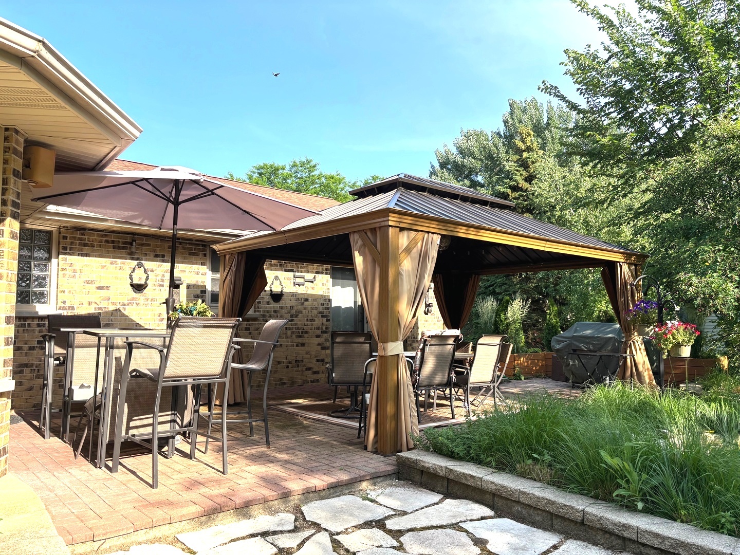 Mundelein, Illinois, 60060, United States, 4 Bedrooms Bedrooms, ,3 BathroomsBathrooms,Residential,For Sale,1743413