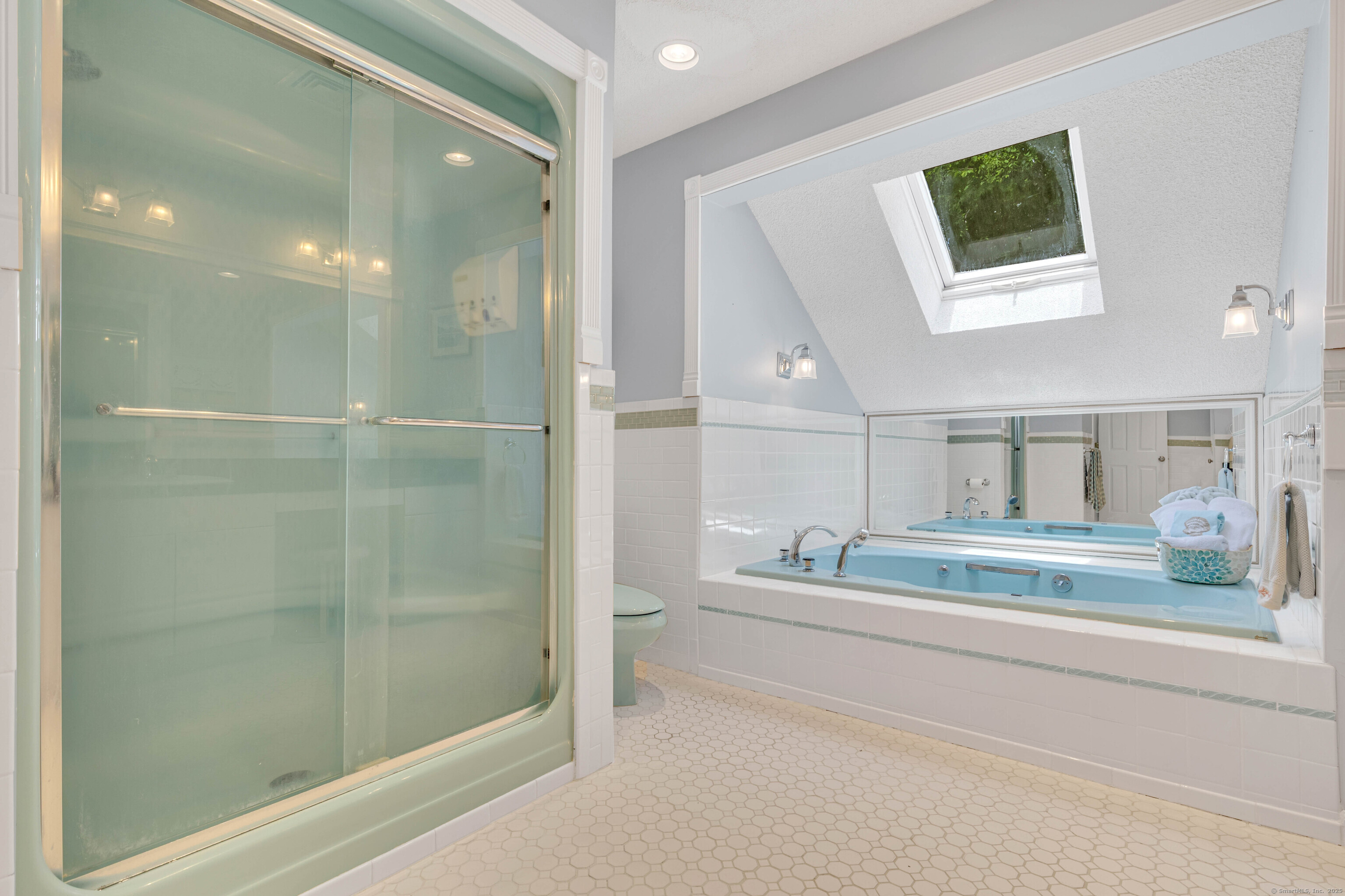 Madison, Connecticut, 06443, United States, 4 Bedrooms Bedrooms, ,3 BathroomsBathrooms,Residential,For Sale,1896835