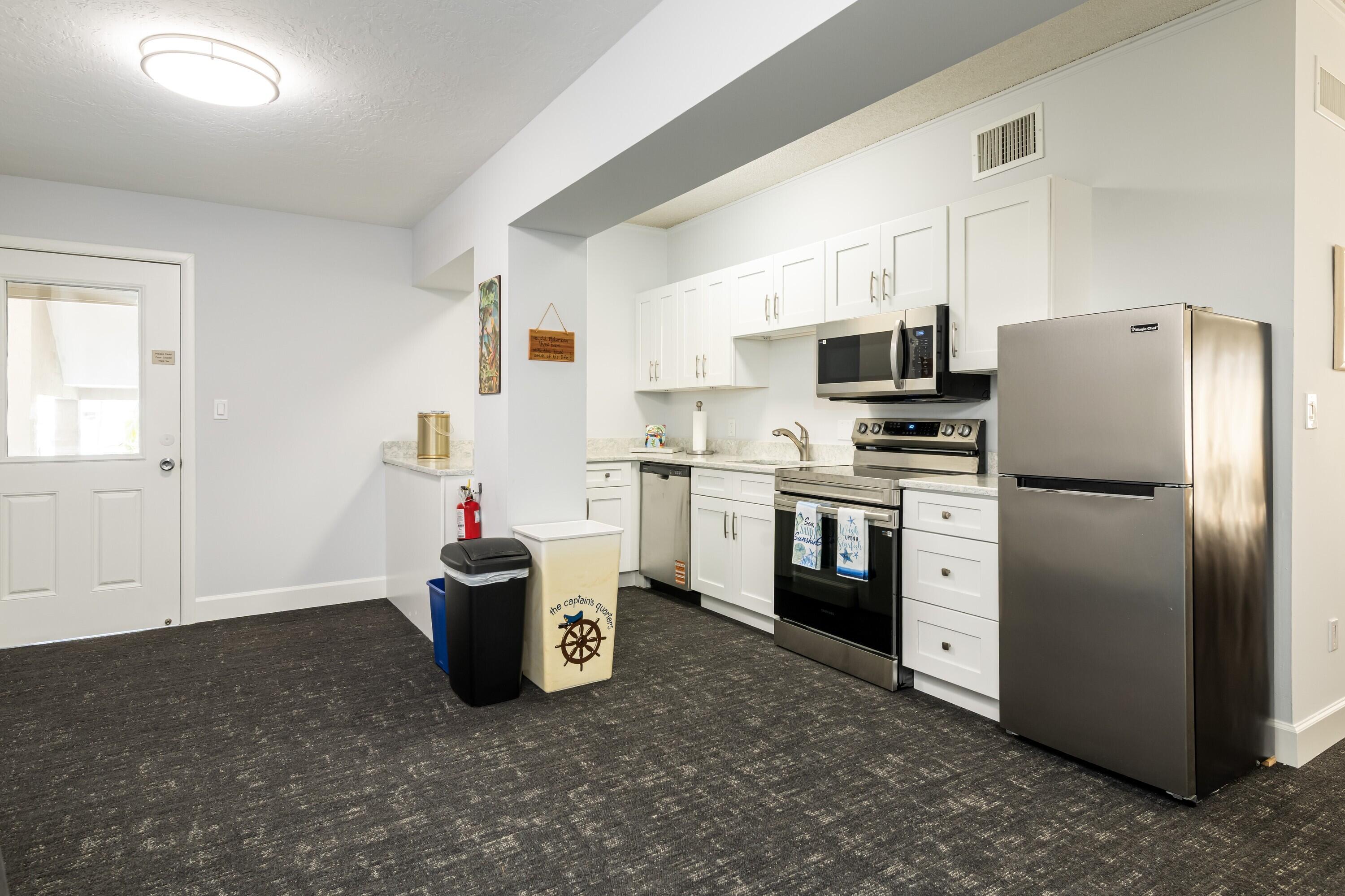 MARATHON, Florida, 33050, United States, 3 Bedrooms Bedrooms, ,2 BathroomsBathrooms,Residential,For Sale,2001809