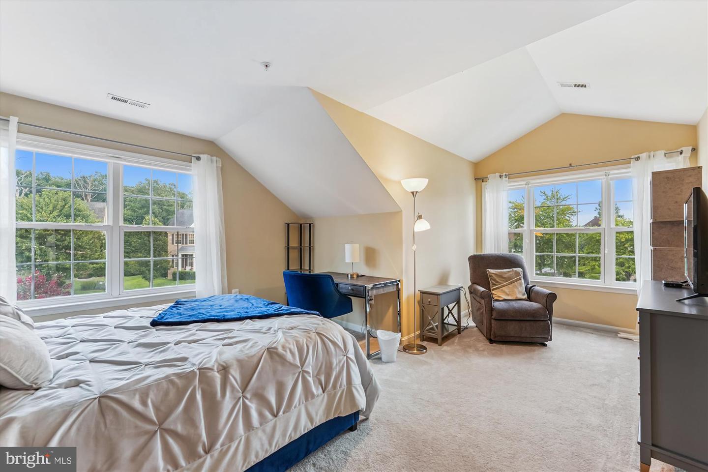 White Plains, Maryland, 20695, United States, 5 Bedrooms Bedrooms, ,4 BathroomsBathrooms,Residential,For Sale,1912215