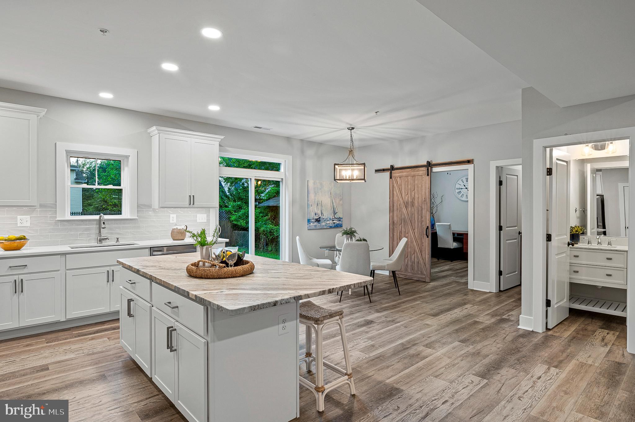 Edgewater, Maryland, 21037, United States, 5 Bedrooms Bedrooms, ,3 BathroomsBathrooms,Residential,For Sale,1895020