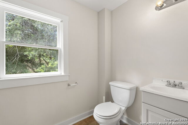 San Antonio, Texas, 78212, United States, 5 Bedrooms Bedrooms, ,4 BathroomsBathrooms,Residential,For Sale,1895451