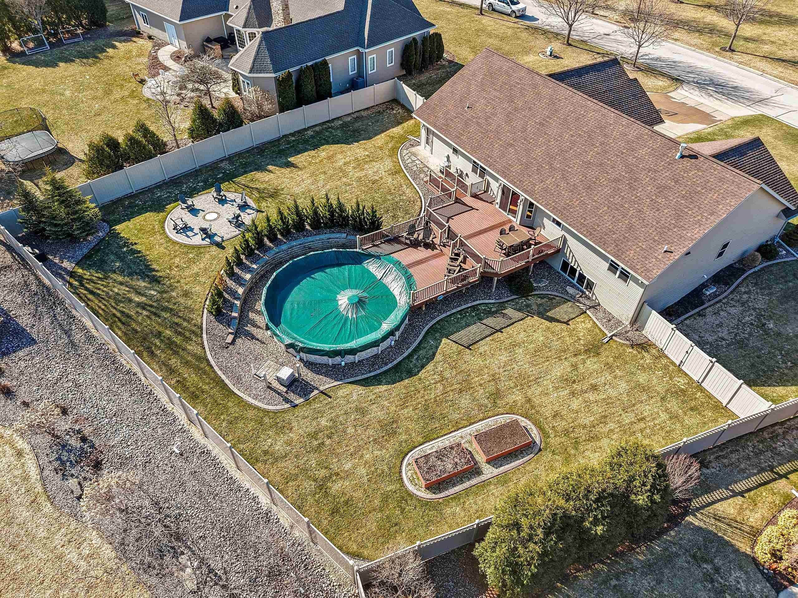 DE PERE, Wisconsin, 54115, United States, 5 Bedrooms Bedrooms, ,4 BathroomsBathrooms,Residential,For Sale,2048678
