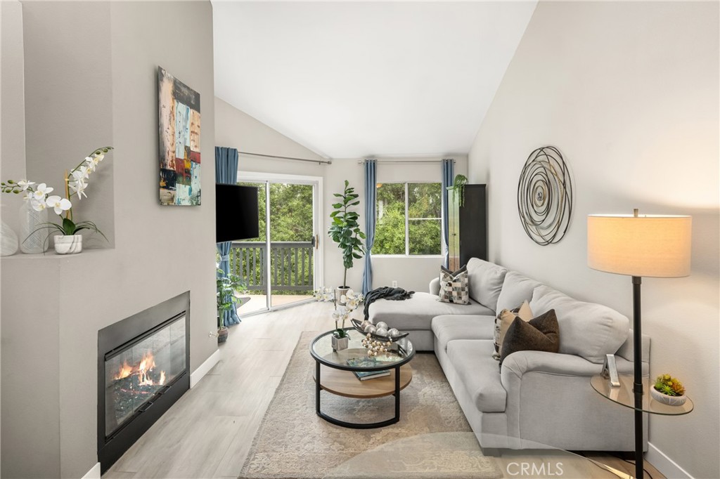 Rancho Santa Margarita, California, 92688, United States, 2 Bedrooms Bedrooms, ,1 BathroomBathrooms,Residential,For Sale,1819932
