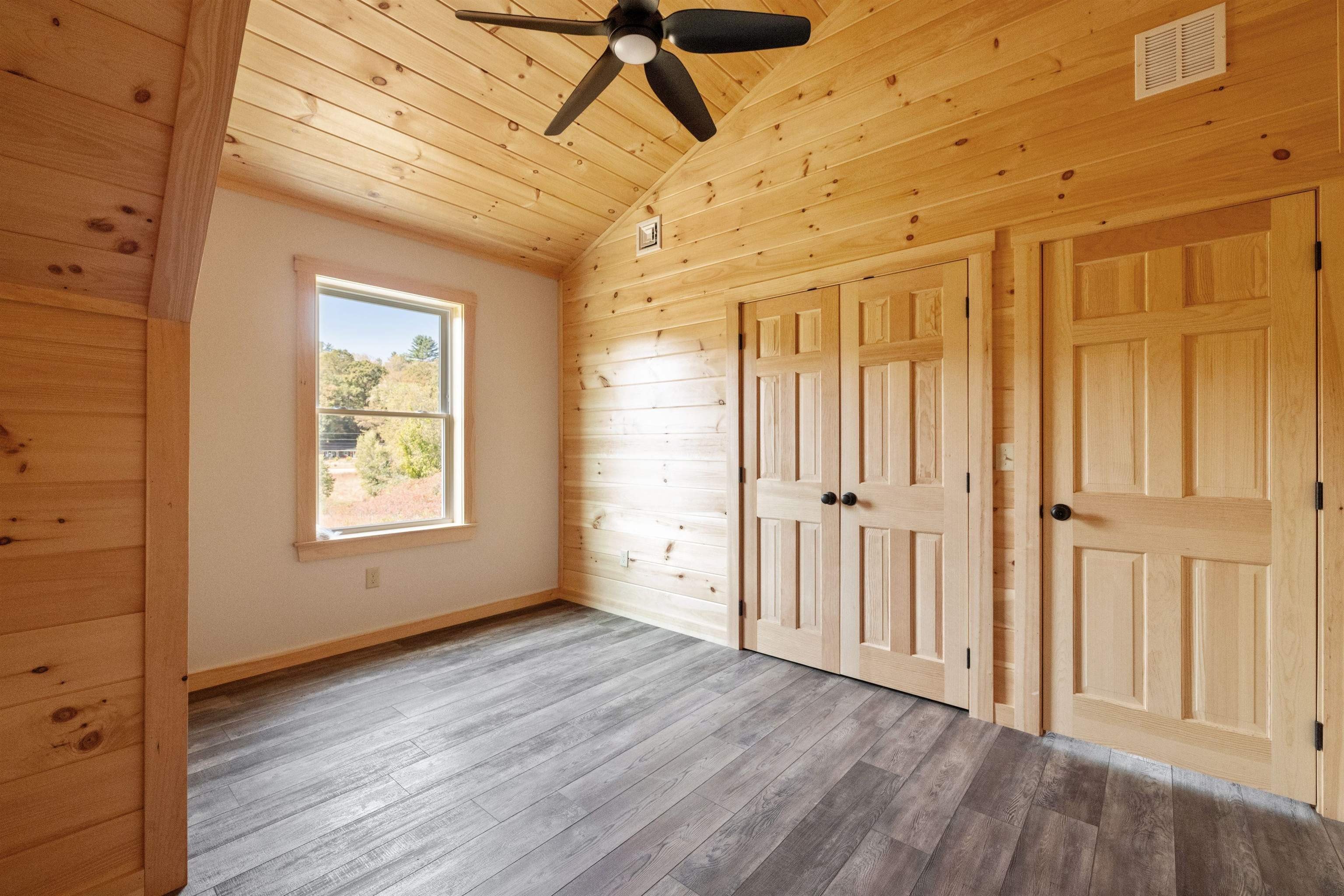 Thornton, New Hampshire, 03285, United States, 3 Bedrooms Bedrooms, ,3 BathroomsBathrooms,Residential,For Sale,1974292