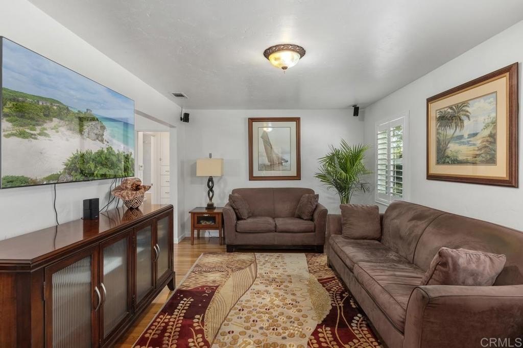 Lemon Grove, California, 91945, United States, 2 Bedrooms Bedrooms, ,2 BathroomsBathrooms,Residential,For Sale,1907575