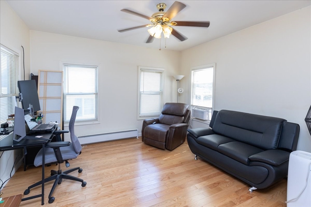 Lowell, Massachusetts, 01854, United States, 3 Bedrooms Bedrooms, ,2 BathroomsBathrooms,Residential,For Sale,1918371
