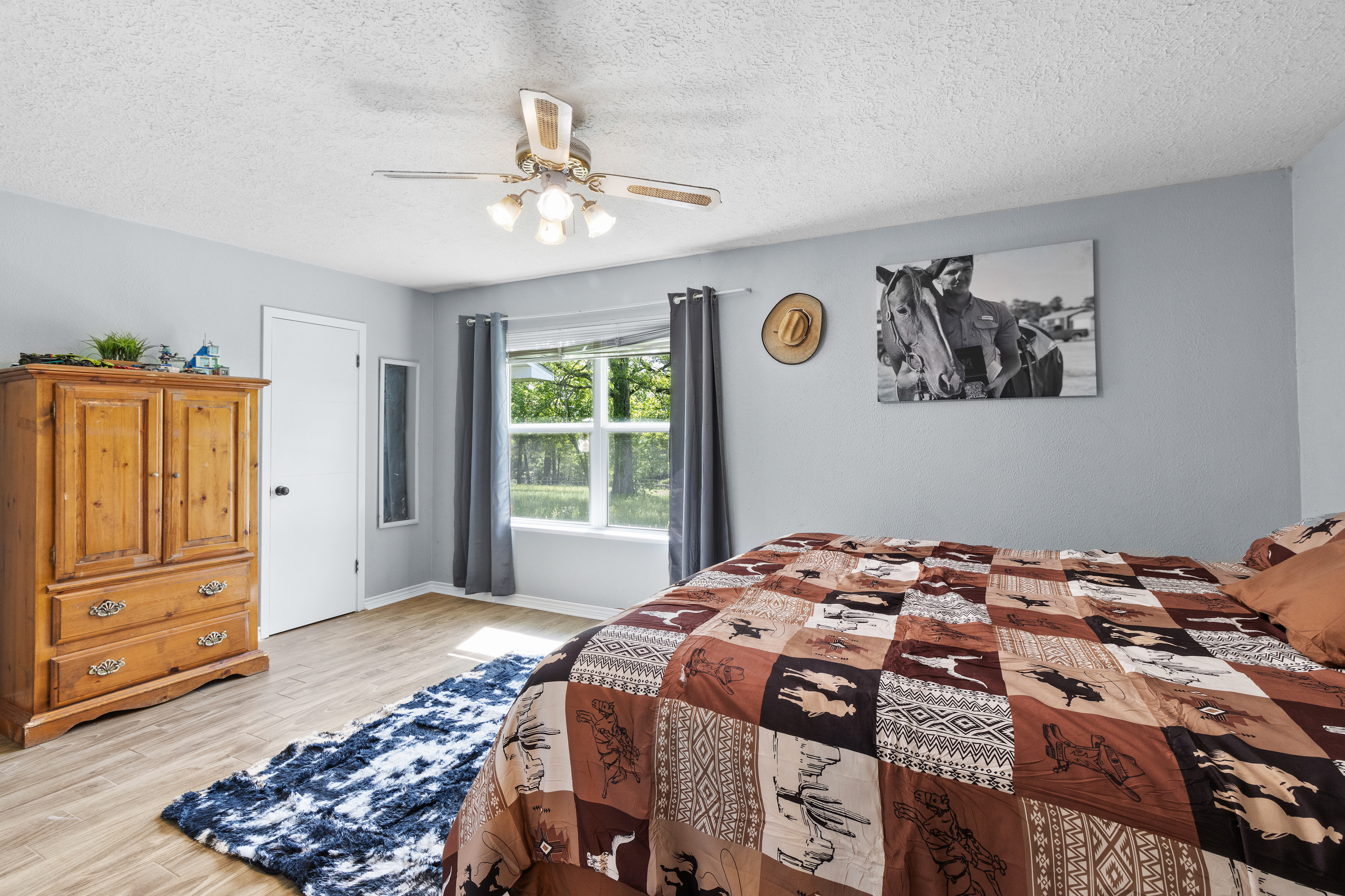 Henderson, Texas, 75652, United States, 6 Bedrooms Bedrooms, ,5 BathroomsBathrooms,Residential,For Sale,1920809