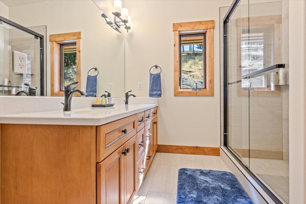 Clancy, Montana, 59634, United States, 6 Bedrooms Bedrooms, ,5 BathroomsBathrooms,Residential,For Sale,1873825