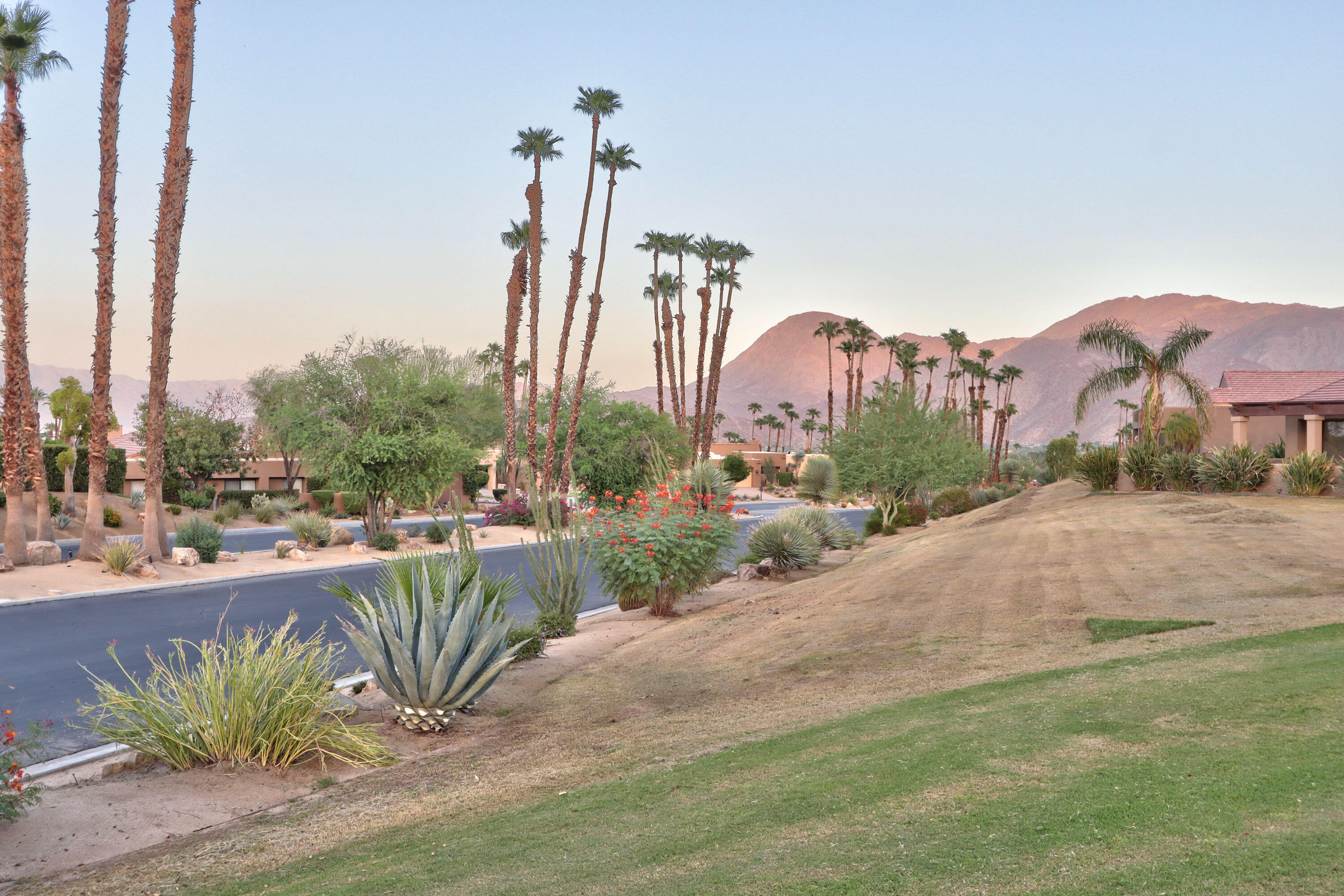 Palm Desert, California, 92260, United States, 2 Bedrooms Bedrooms, ,2 BathroomsBathrooms,Residential,For Sale,1956023