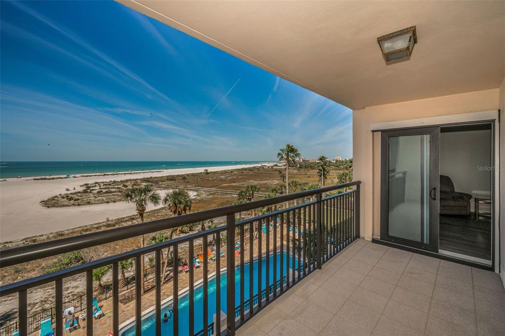 Clearwater Beach, Florida, 33767, United States, 2 Bedrooms Bedrooms, ,2 BathroomsBathrooms,Residential,For Sale,1744502