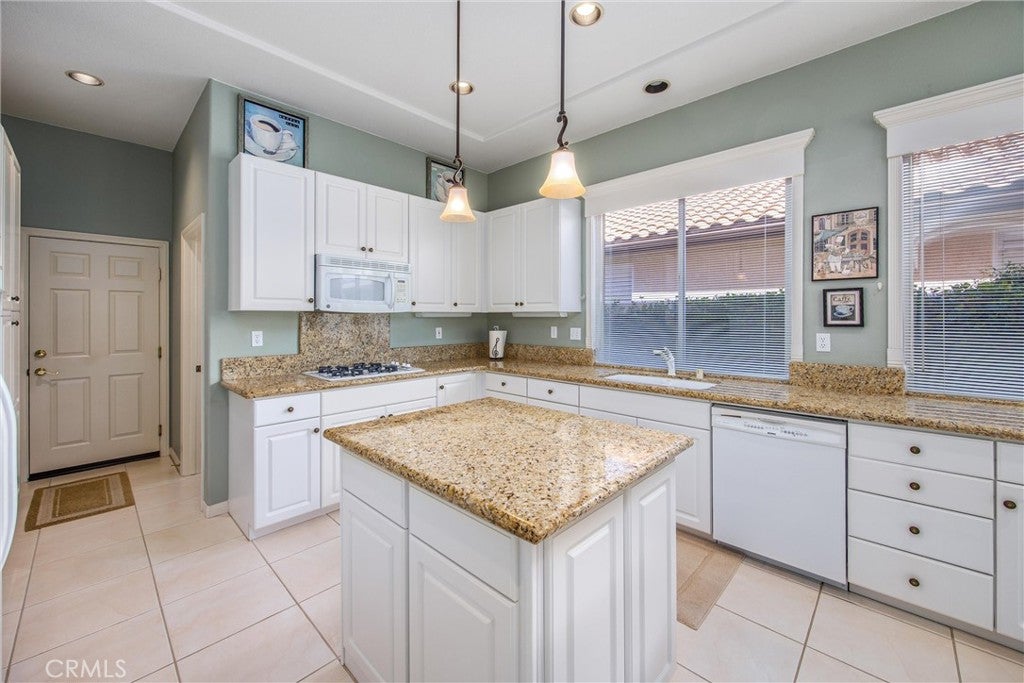 Banning, California, 92220, United States, 2 Bedrooms Bedrooms, ,3 BathroomsBathrooms,Residential,For Sale,1975532