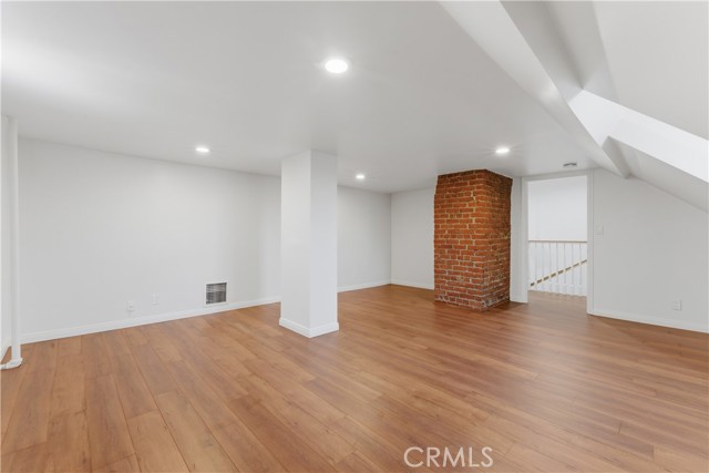 Los Angeles, California, 90043, United States, 3 Bedrooms Bedrooms, ,3 BathroomsBathrooms,Residential,For Sale,2049255