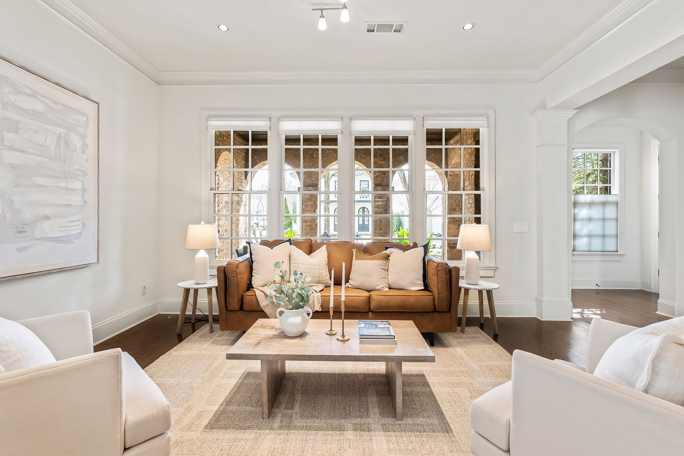  Stylish, Inviting, and Ready For Its Next Chapter - 物件實景