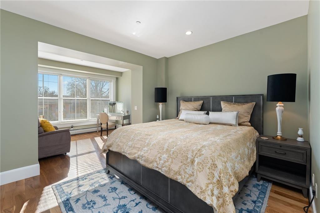 Bristol, Rhode Island, 02809, United States, 2 Bedrooms Bedrooms, ,3 BathroomsBathrooms,Residential,For Sale,1834727