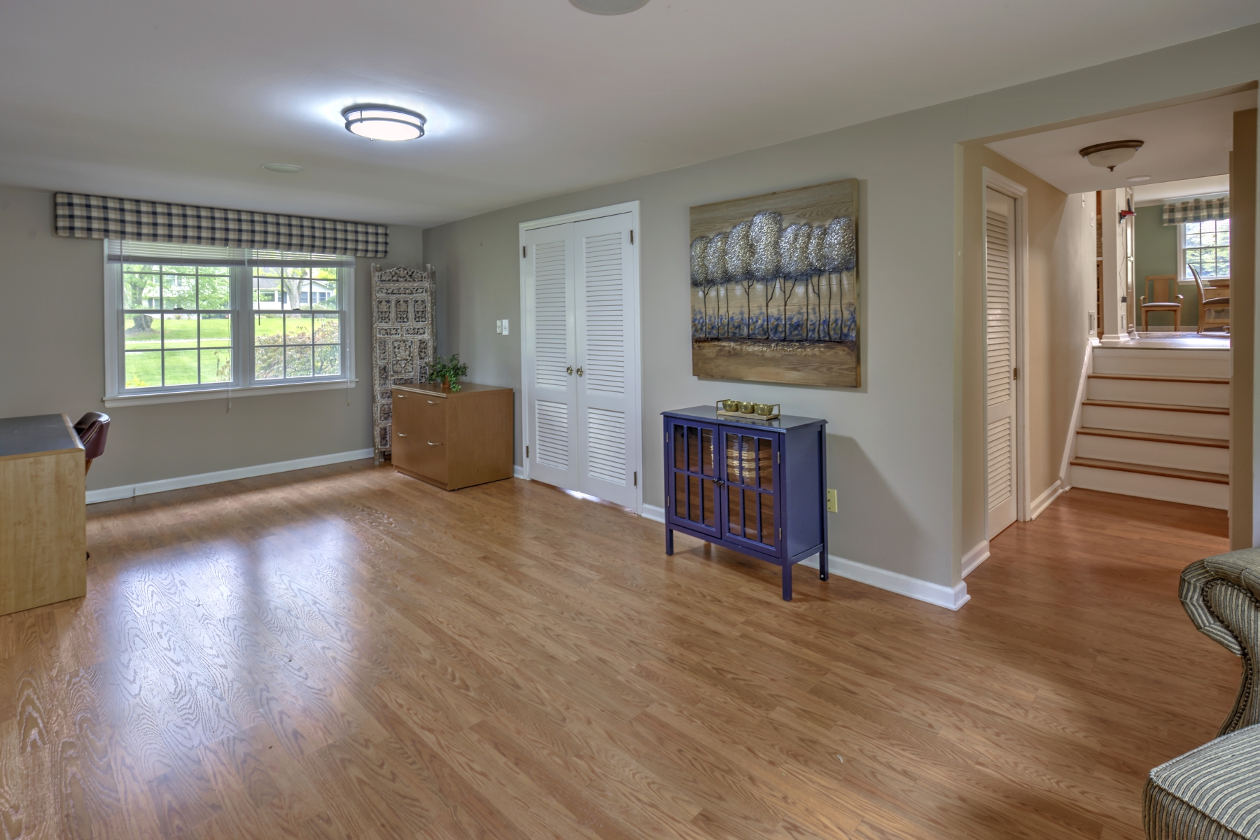  Expanded and Beautifully Maintained Custom Split Level Home - 物件實景