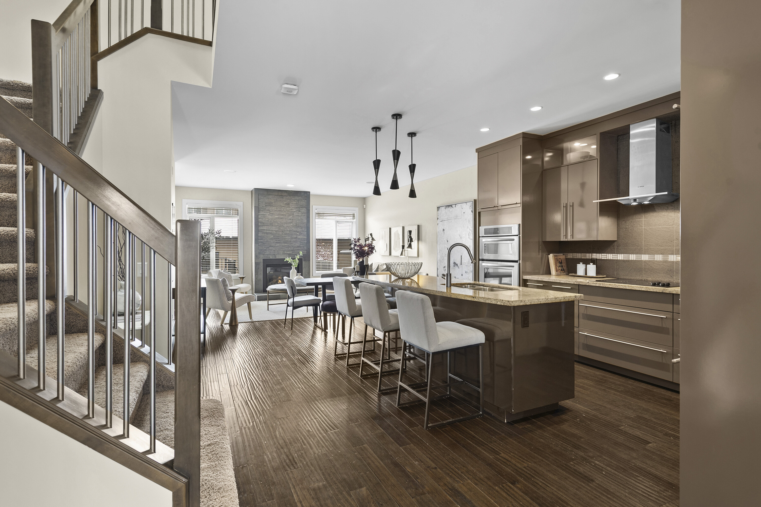  2040 46 Avenue SW, Calgary, AB - 物件實景