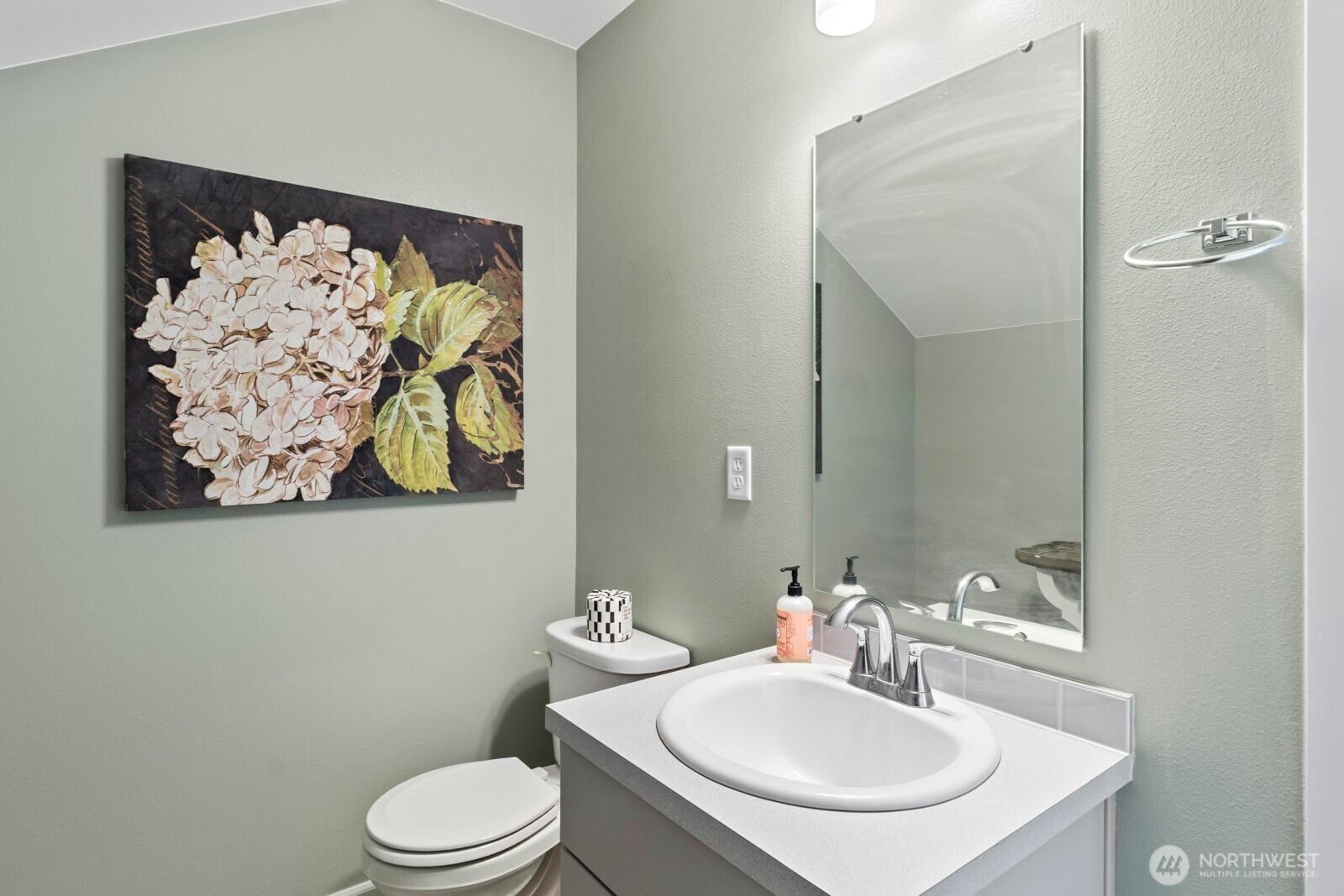 YELM, Washington, 98597, United States, 4 Bedrooms Bedrooms, ,5 BathroomsBathrooms,Residential,For Sale,1926043