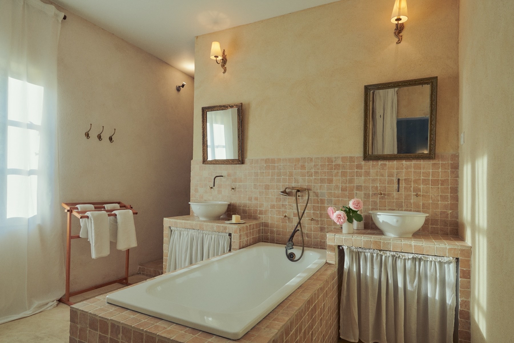  Just minutes from Uzès – Character property with Provençal charm, generous volu… - 物件實景