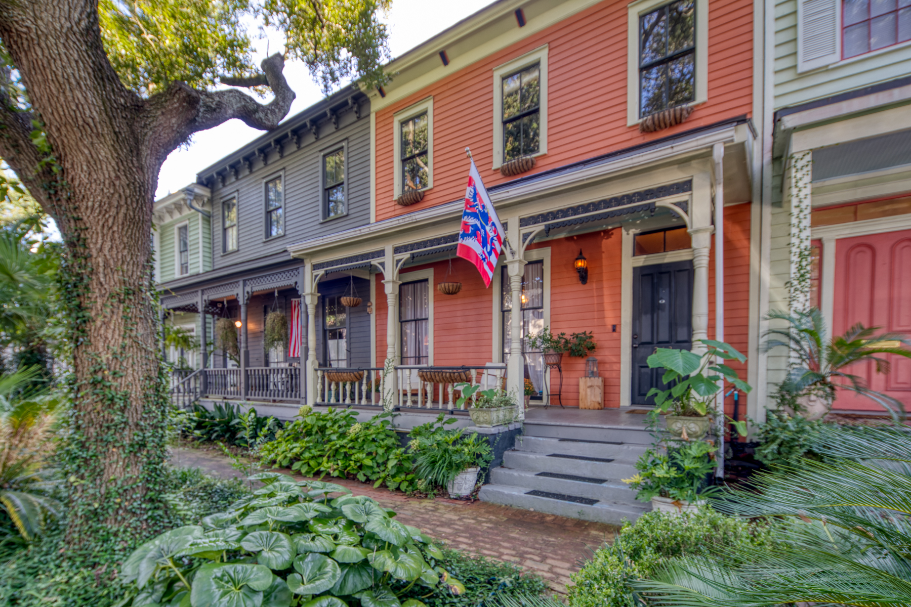  Historic Charm Meets Modern Peace of Mind in the Historic Victorian District - 物件實景