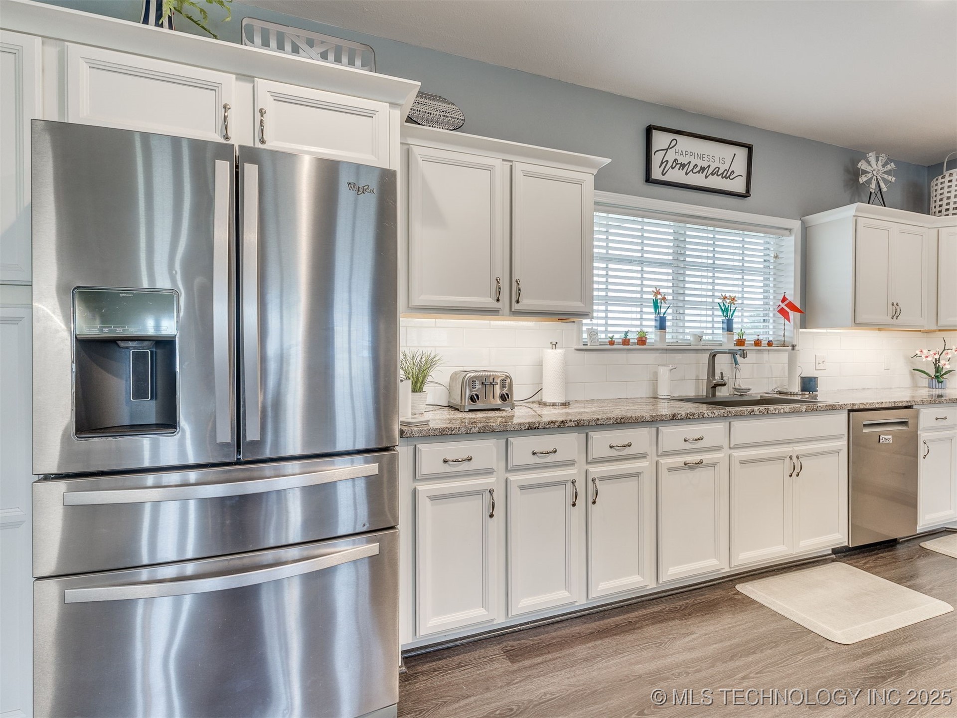 Mounds, Oklahoma, 74047, United States, 4 Bedrooms Bedrooms, ,4 BathroomsBathrooms,Residential,For Sale,1985246