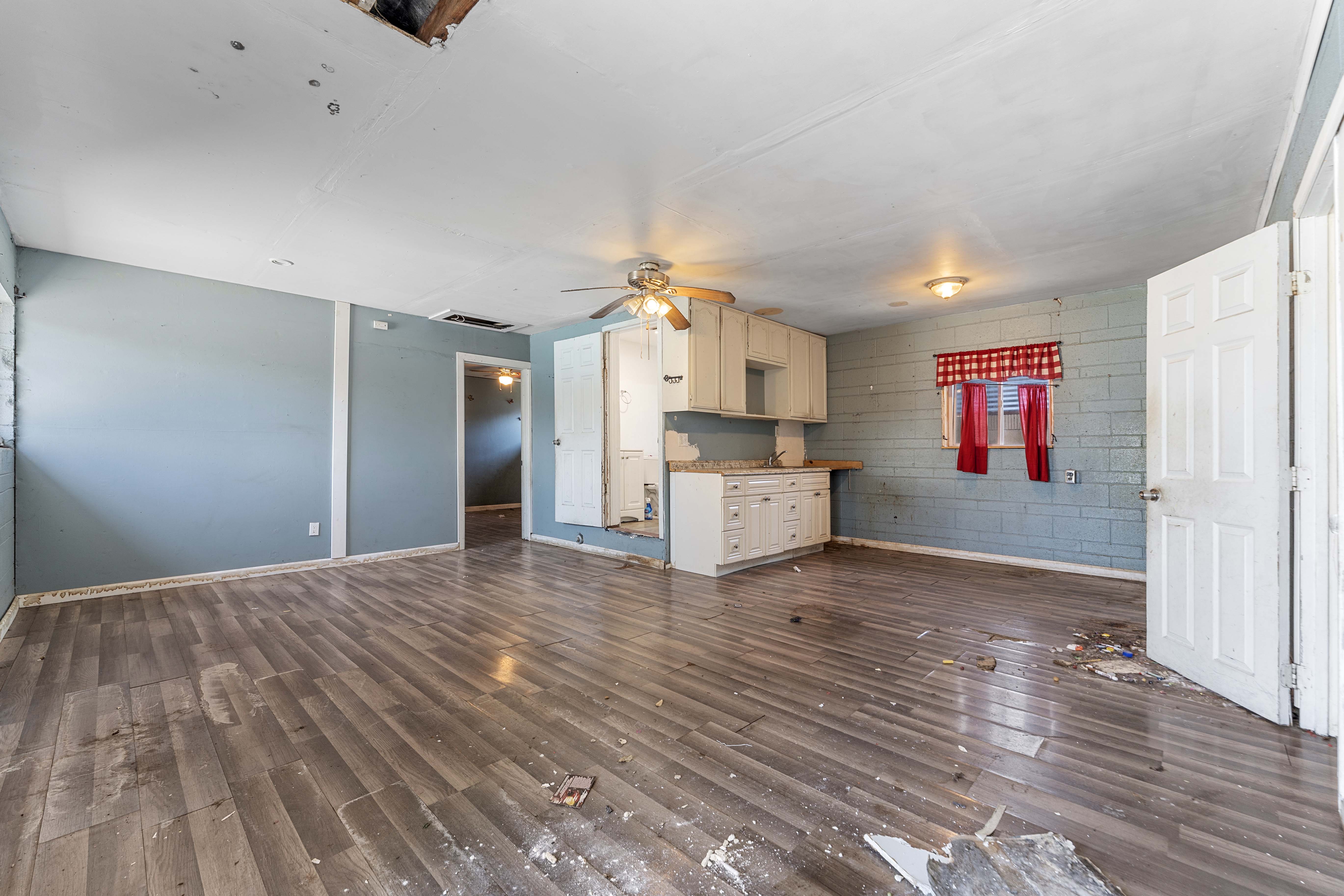 Baldwin Park, California, 91706, United States, 3 Bedrooms Bedrooms, ,2 BathroomsBathrooms,Residential,For Sale,1929080