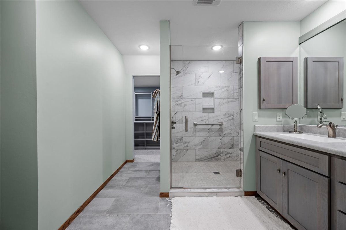 Lead, South Dakota, 57754, United States, 4 Bedrooms Bedrooms, ,3 BathroomsBathrooms,Residential,For Sale,1975195