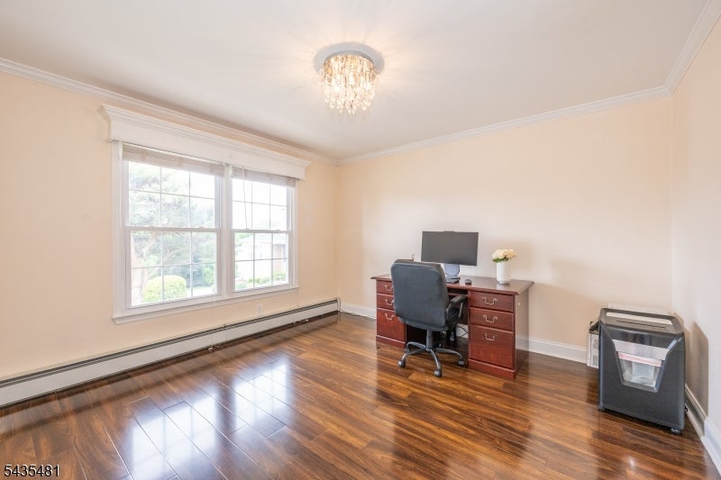 Wayne Twp., New Jersey, 07470, United States, 4 Bedrooms Bedrooms, ,3 BathroomsBathrooms,Residential,For Sale,2049437