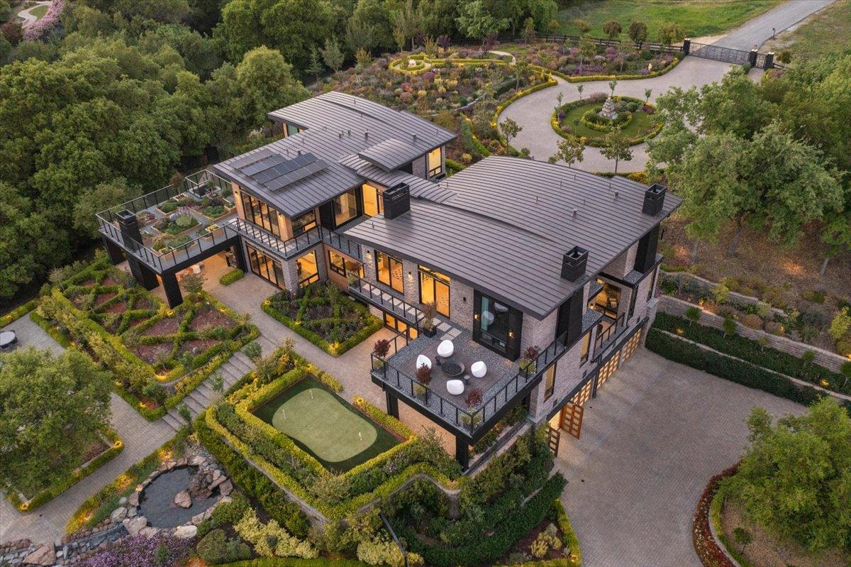 Saratoga, California, 95070, United States, 6 Bedrooms Bedrooms, ,11 BathroomsBathrooms,Residential,For Sale,1784785