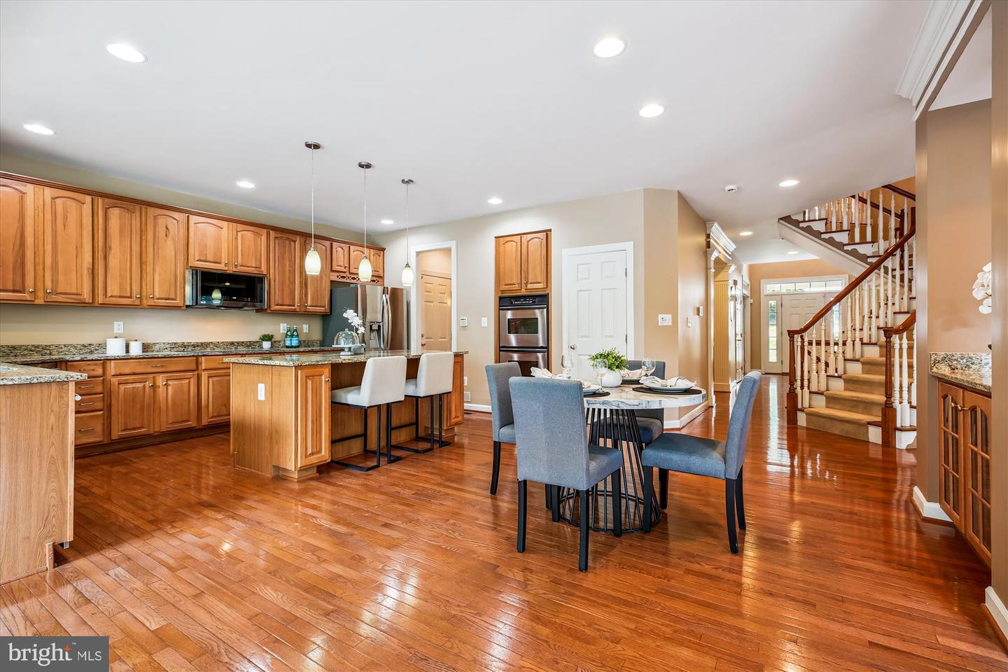 Gaithersburg, Maryland, 20878, United States, 5 Bedrooms Bedrooms, ,5 BathroomsBathrooms,Residential,For Sale,1907649