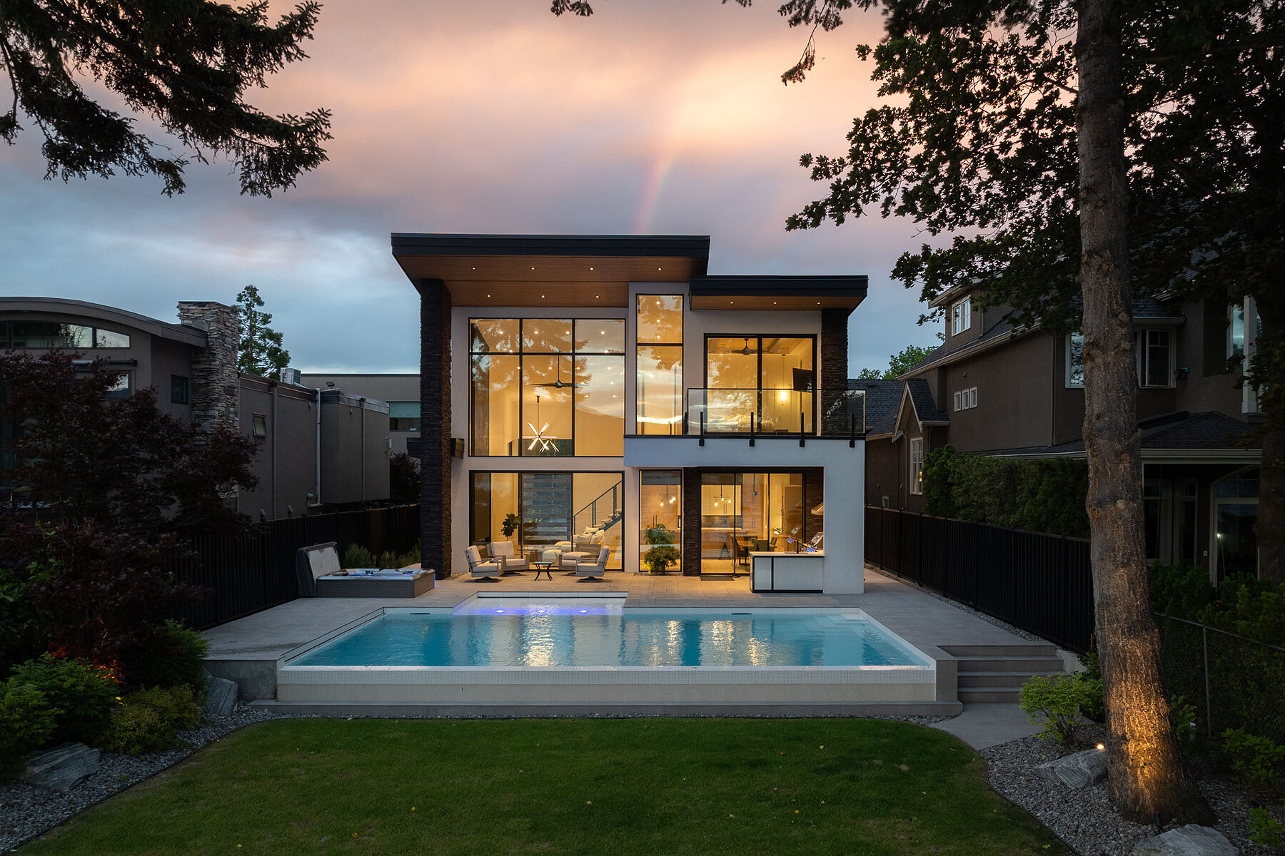  Luxury on the Abbott Corridor - 物件實景