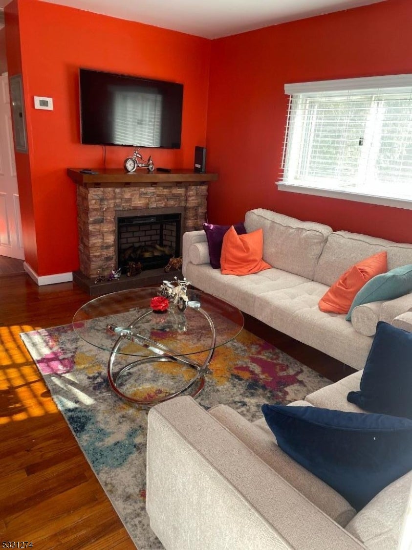 Lincoln Park Boro, New Jersey, 07035, United States, ,2 BathroomsBathrooms,Residential,For Sale,1944988