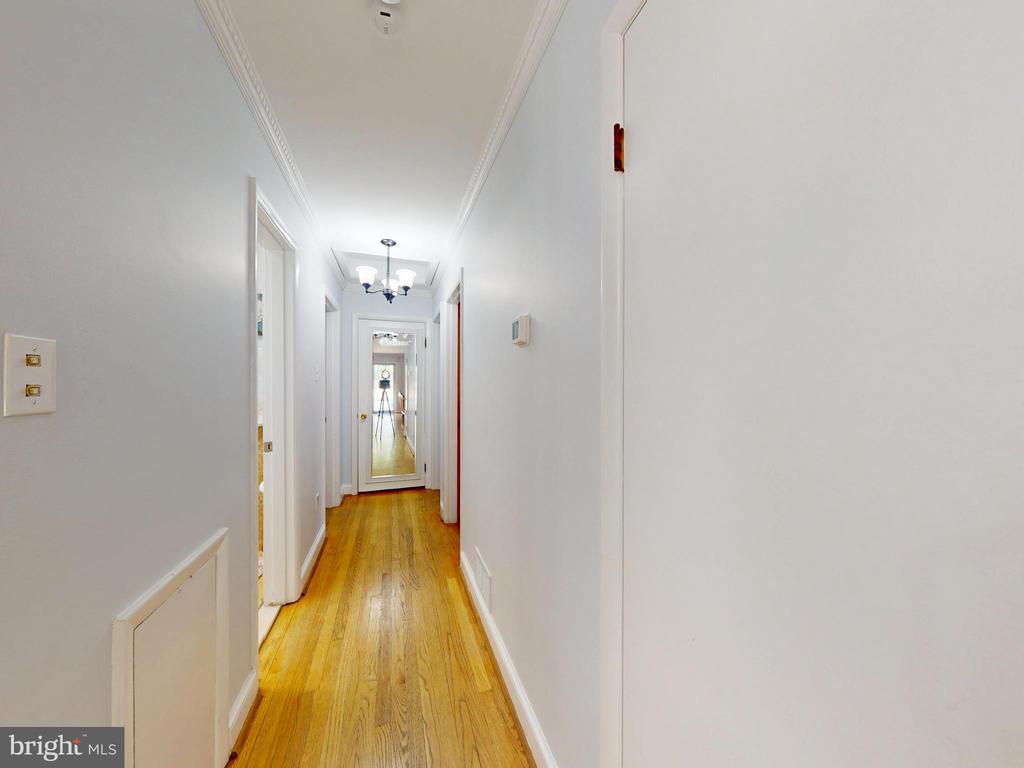 Silver Spring, Maryland, 20902, United States, 3 Bedrooms Bedrooms, ,3 BathroomsBathrooms,Residential,For Sale,1931688
