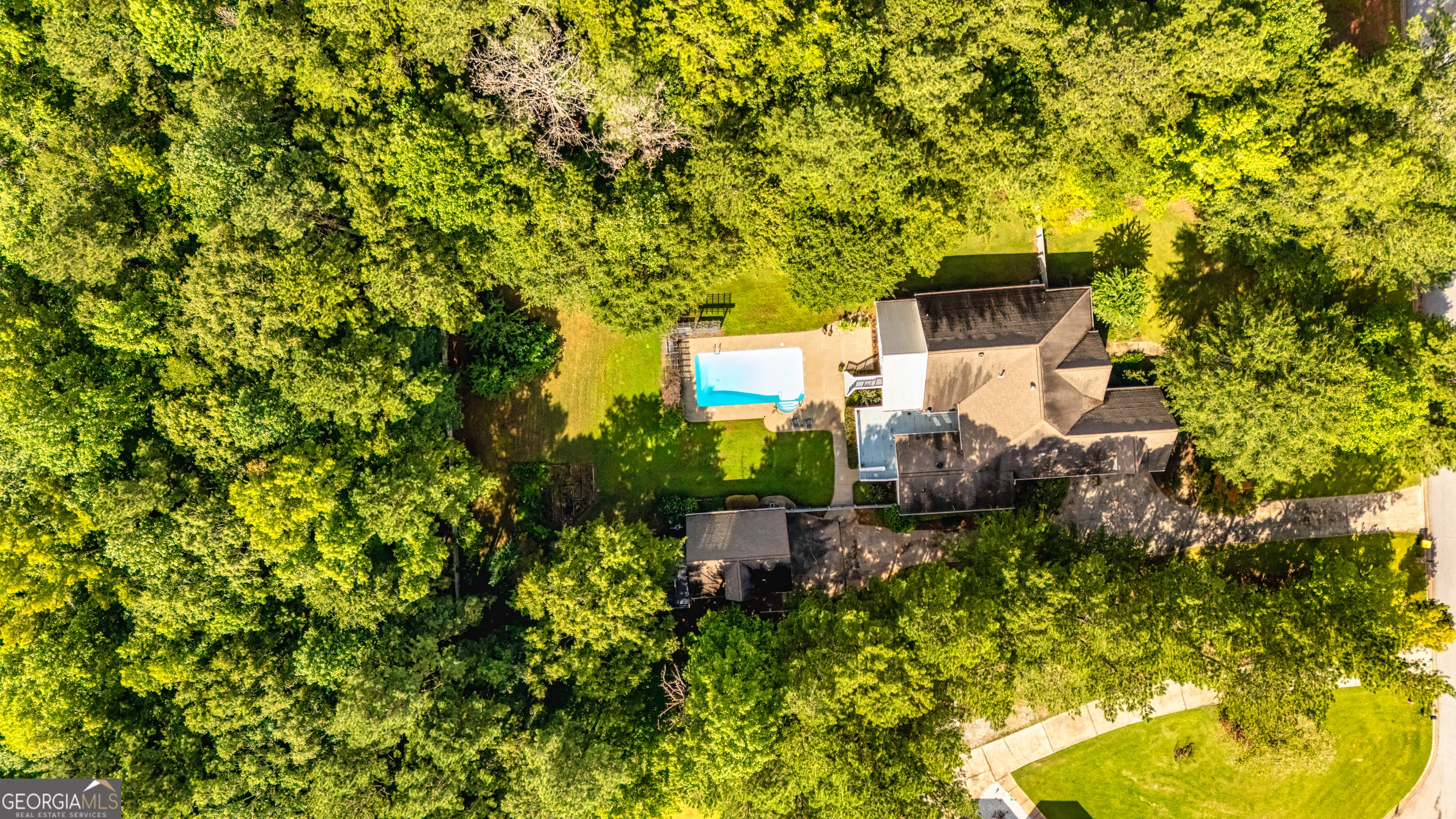 Newnan, Georgia, 30263, United States, 5 Bedrooms Bedrooms, ,6 BathroomsBathrooms,Residential,For Sale,1915422