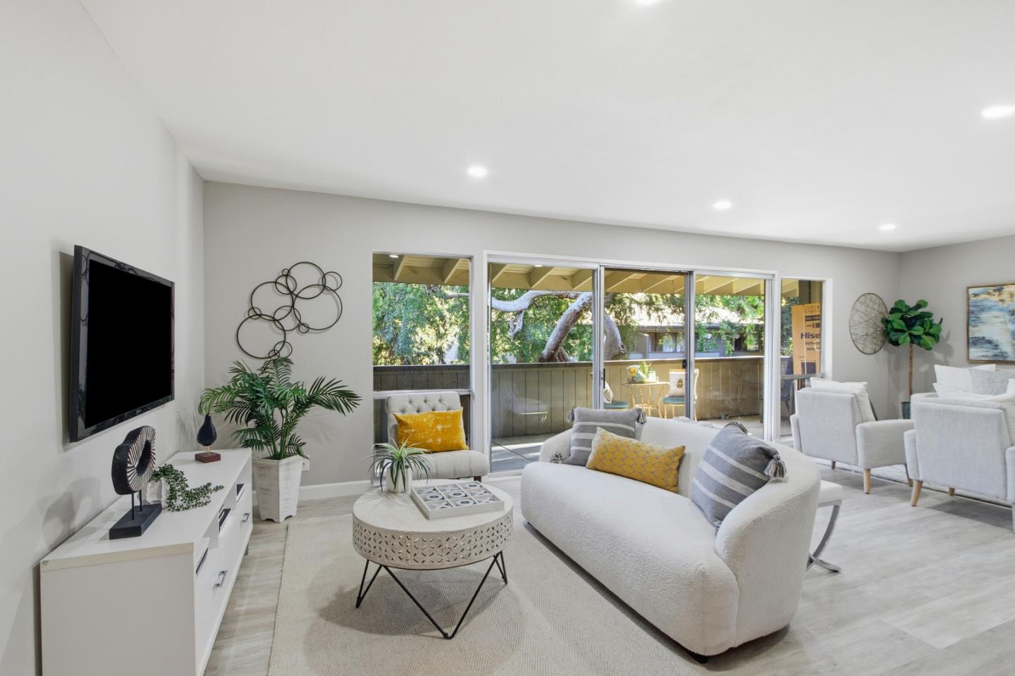 Santa Clara, California, 95051, United States, 2 Bedrooms Bedrooms, ,2 BathroomsBathrooms,Residential,For Sale,1996965