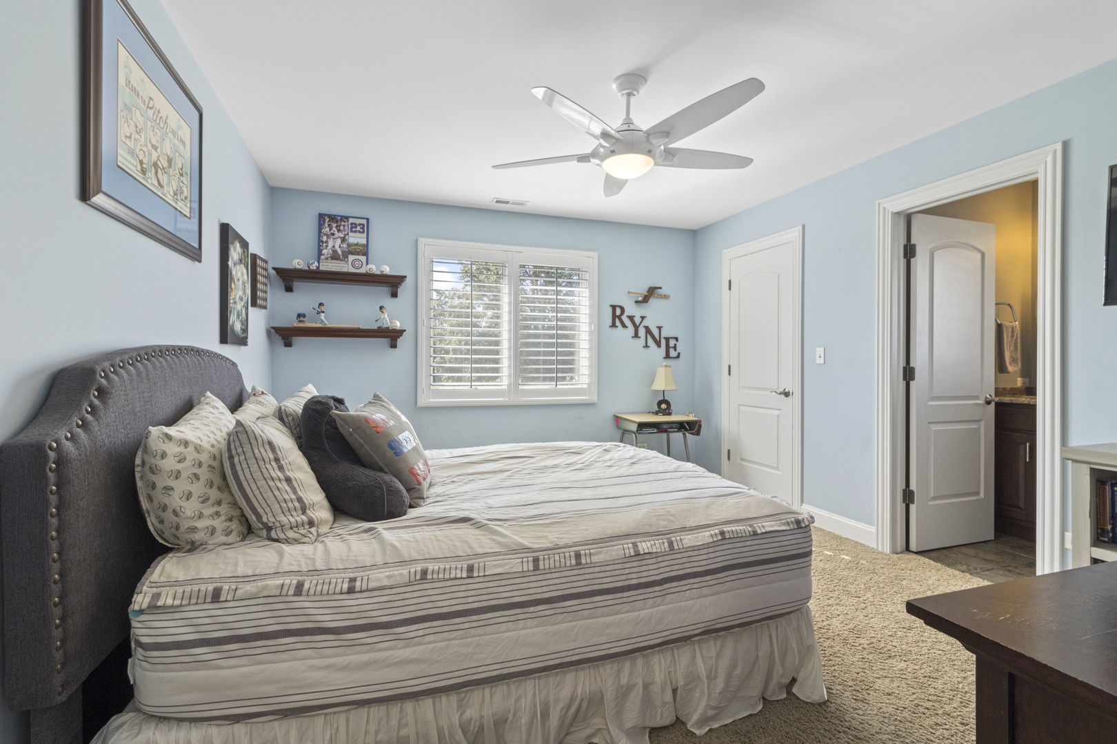 Shorewood, Illinois, 60404, United States, 4 Bedrooms Bedrooms, ,6 BathroomsBathrooms,Residential,For Sale,1933443