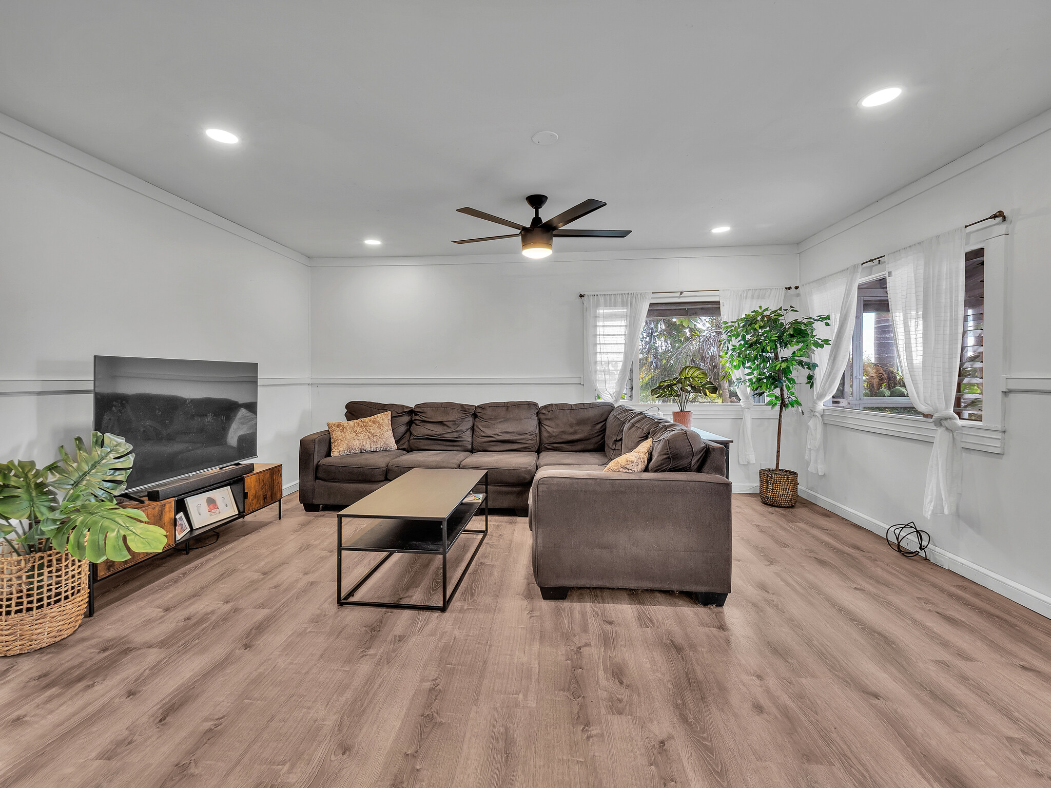 Hilo, Hawaii, 96720, United States, 3 Bedrooms Bedrooms, ,1 BathroomBathrooms,Residential,For Sale,1991302