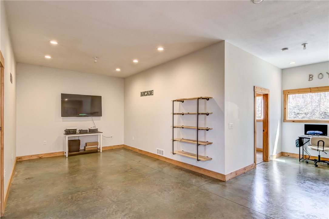 Knapp, Wisconsin, 54749, United States, 5 Bedrooms Bedrooms, ,4 BathroomsBathrooms,Residential,For Sale,1944906