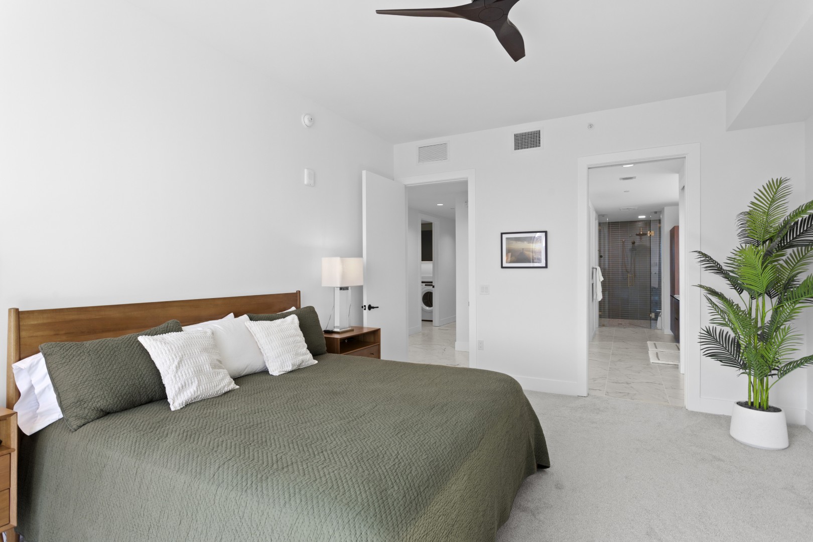 St Petersburg, Florida, 33701, United States, 3 Bedrooms Bedrooms, ,3 BathroomsBathrooms,Residential,For Sale,2018618