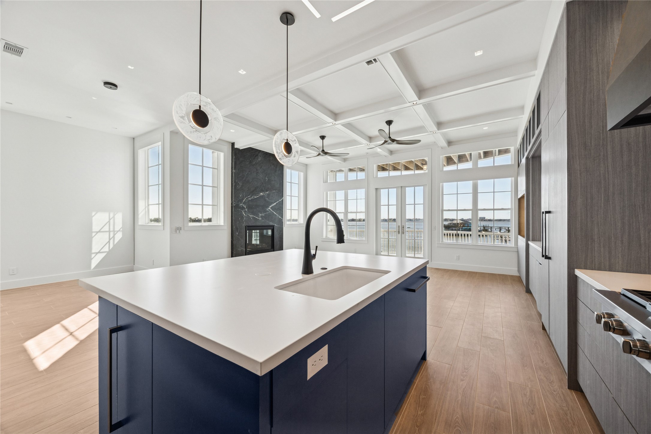  2443 Lakewood Pointe - 物件實景