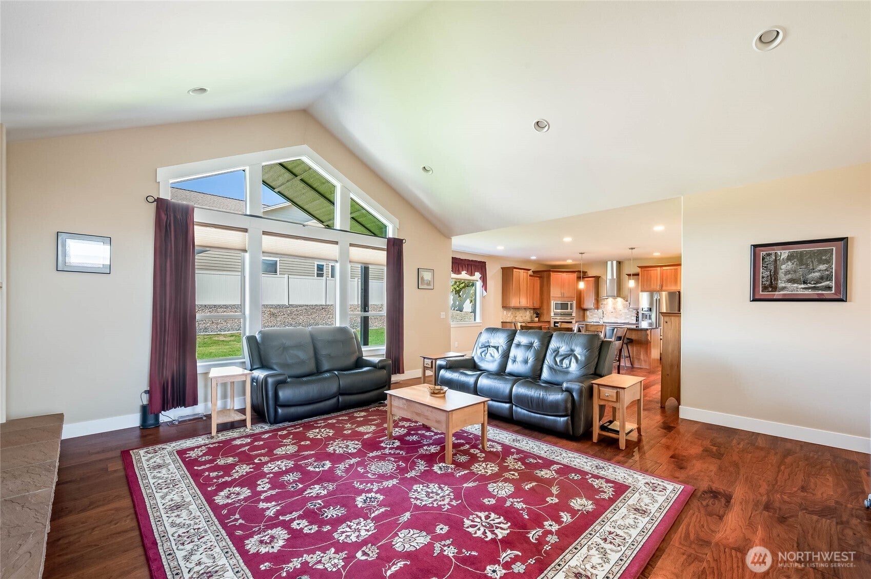 Wenatchee, Washington, 98801, United States, 3 Bedrooms Bedrooms, ,2 BathroomsBathrooms,Residential,For Sale,1892856