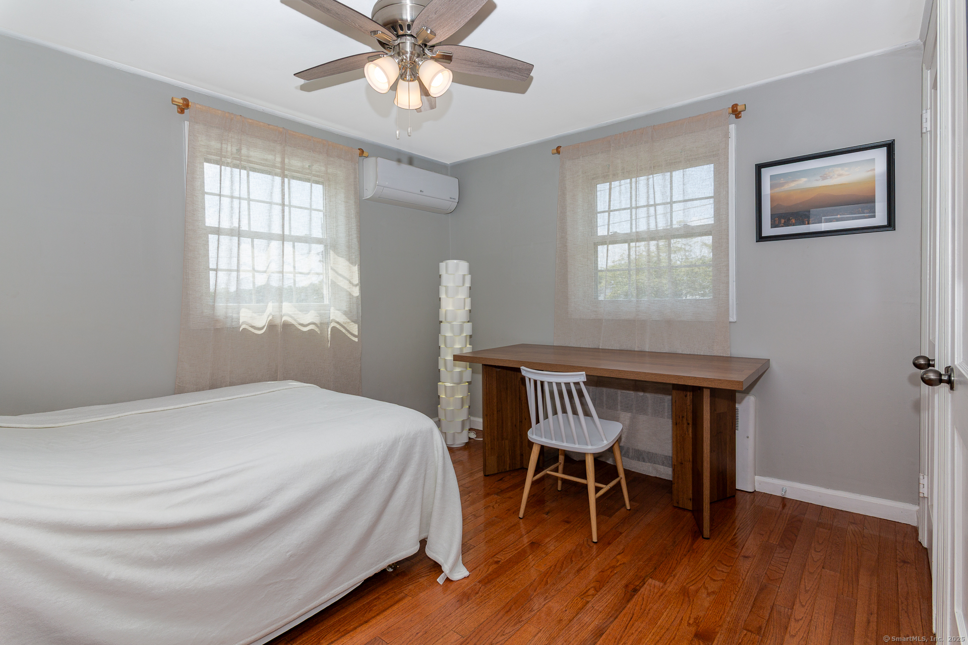 New London, Connecticut, 06320, United States, 2 Bedrooms Bedrooms, ,2 BathroomsBathrooms,Residential,For Sale,1895689
