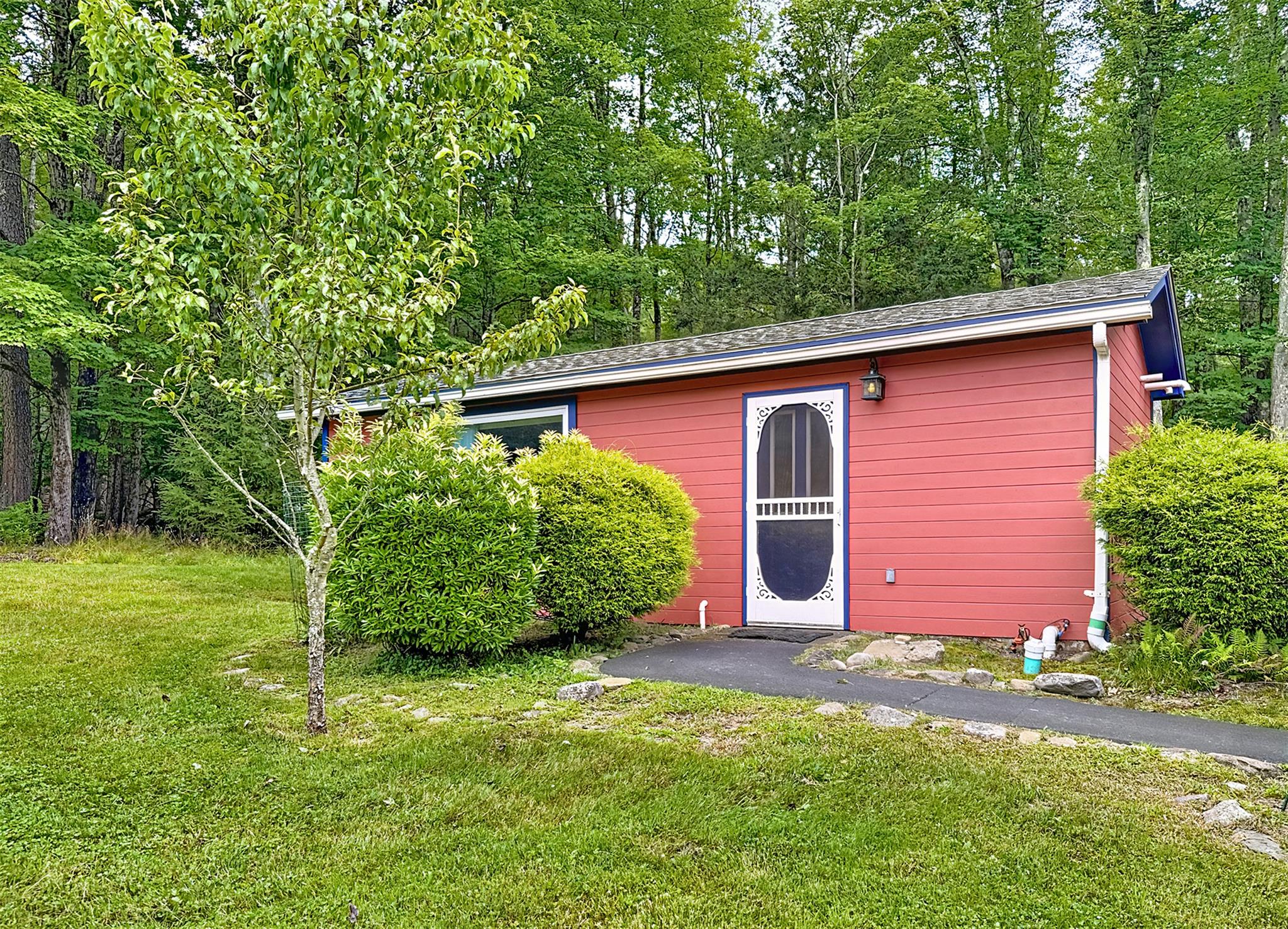 Fallsburg, New York, 12779, United States, 4 Bedrooms Bedrooms, ,2 BathroomsBathrooms,Residential,For Sale,1908547