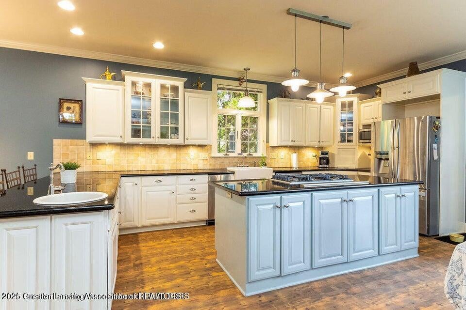 East Lansing, Michigan, 48823, United States, 6 Bedrooms Bedrooms, ,6 BathroomsBathrooms,Residential,For Sale,1992121