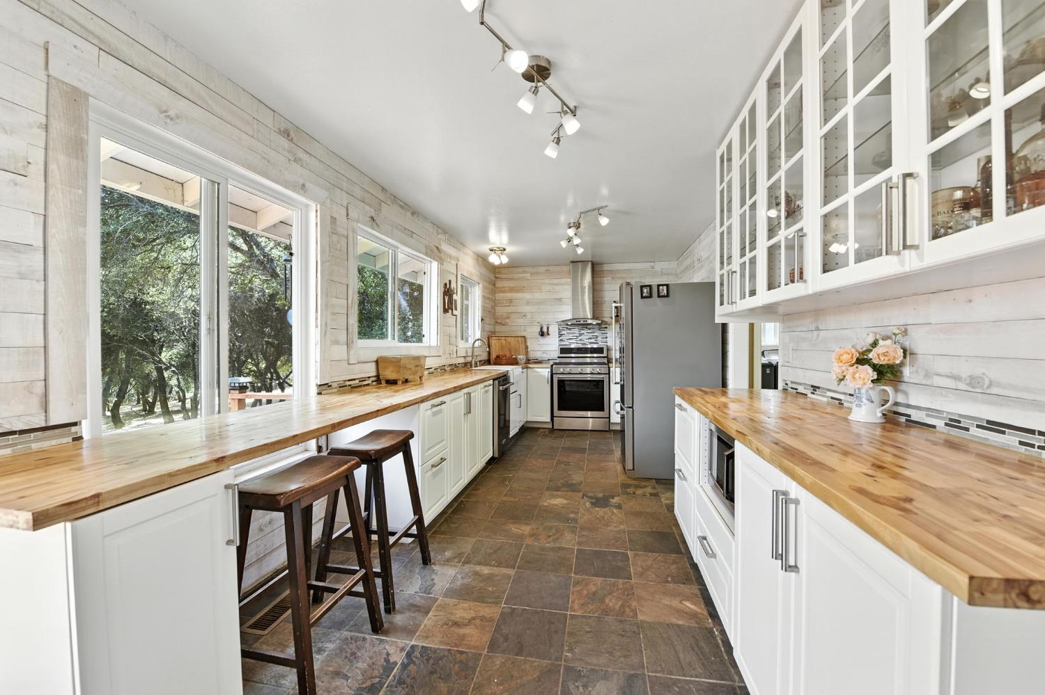 Somerset, California, 95684, United States, 3 Bedrooms Bedrooms, ,2 BathroomsBathrooms,Residential,For Sale,1901793
