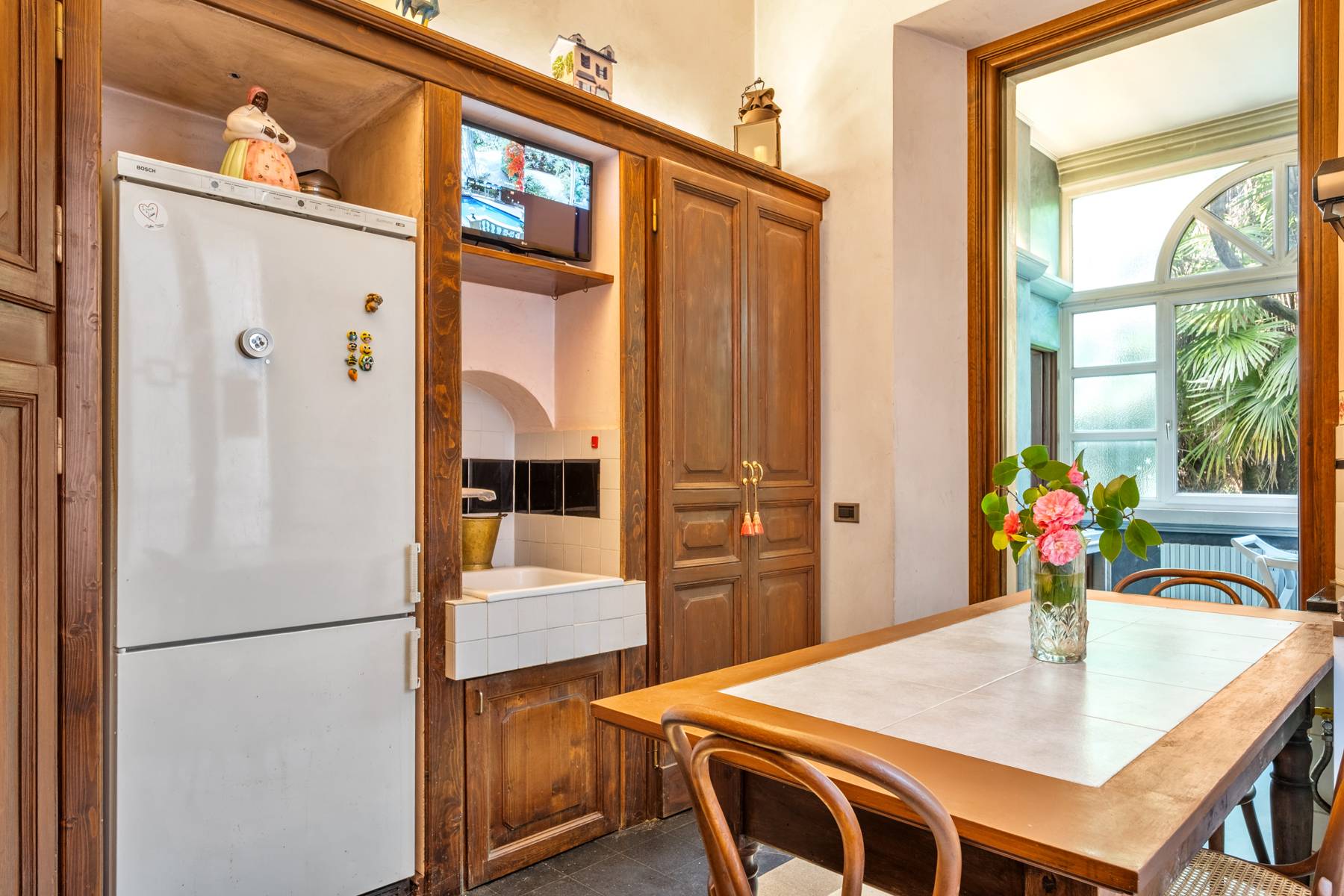 Luino, Varese, 21016, IT, 9 Bedrooms Bedrooms, ,10 BathroomsBathrooms,Residential,For Sale,1804075