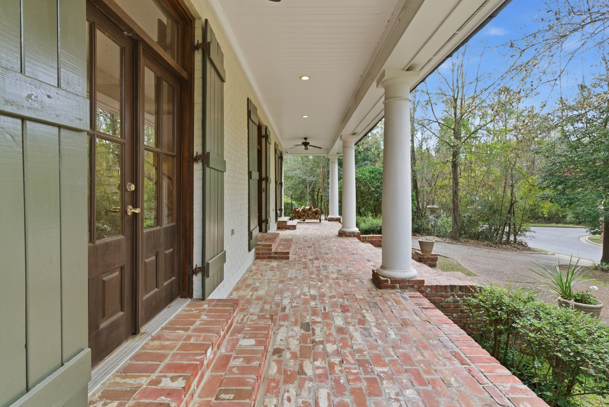 Hattiesburg, Mississippi, 39402, United States, 5 Bedrooms Bedrooms, ,7 BathroomsBathrooms,Residential,For Sale,2005414