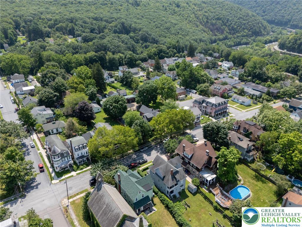 Jim Thorpe Boro, Pennsylvania, 18229, United States, 7 Bedrooms Bedrooms, ,3 BathroomsBathrooms,Residential,For Sale,1903669