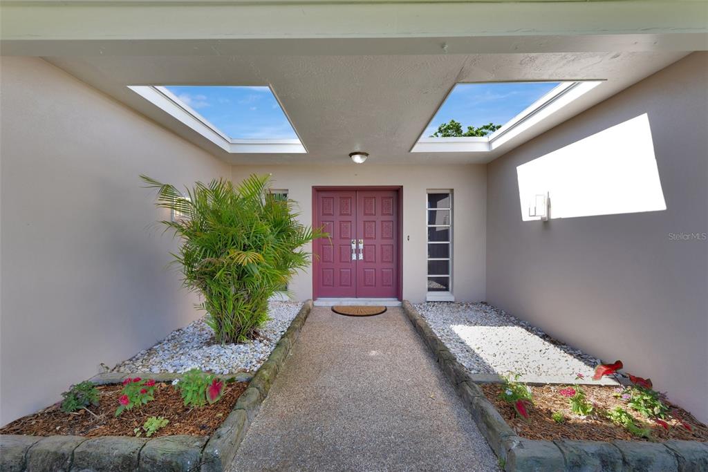 Largo, Florida, 33774, United States, 3 Bedrooms Bedrooms, ,2 BathroomsBathrooms,Residential,For Sale,1776970